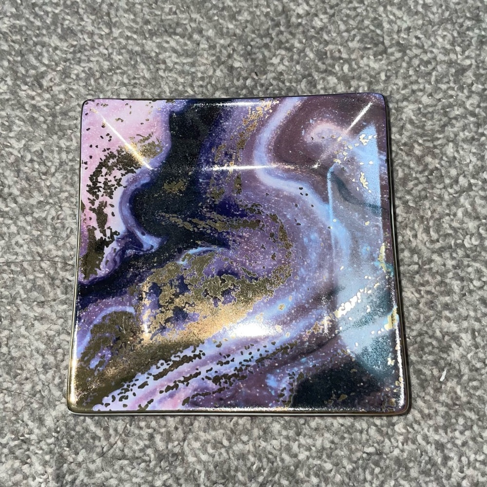 Decorative Jewelry Plate - Picture 3 of 3